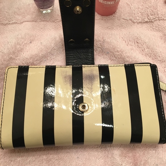 Kate Spade Wallet - Picture 4 of 4